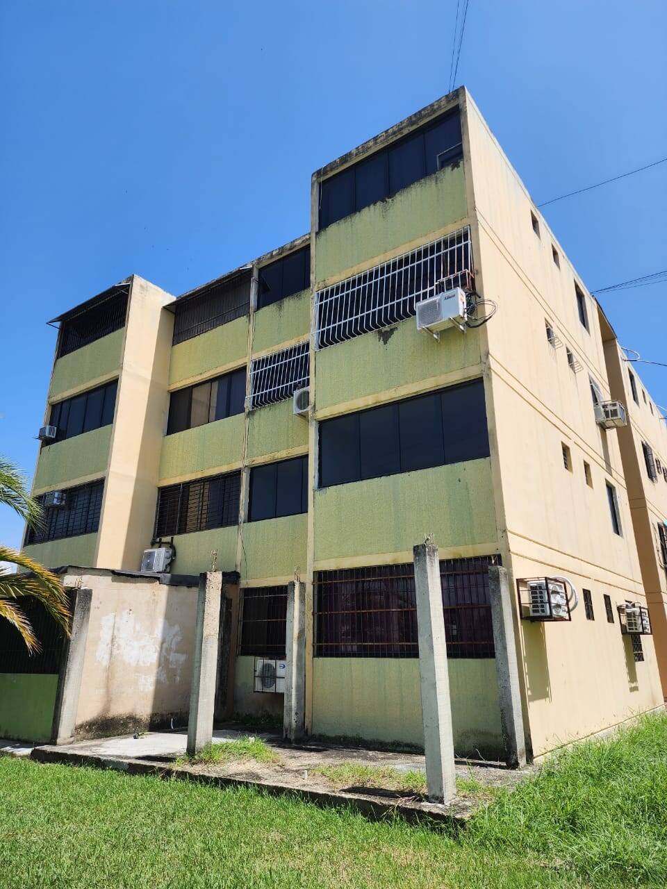 #249872 - Apartamento para Alquiler en Los Guayos - G