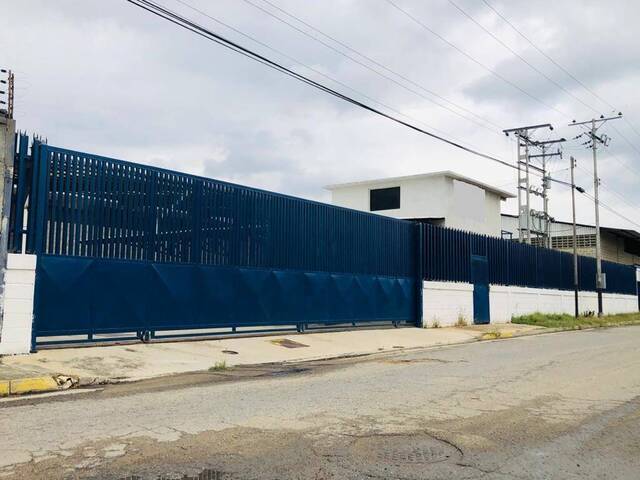 Venta en Zona Industrial La Floresta - Guacara