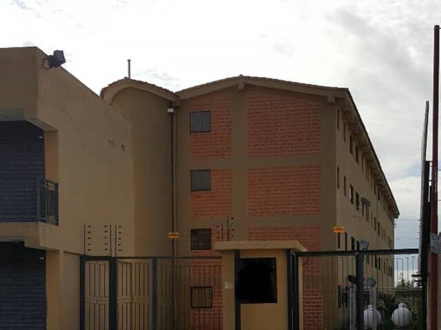 Venta en Paraparal - Los Guayos