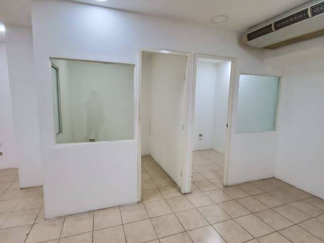 Local / Casa Comercial para Alquiler en Valencia - 4