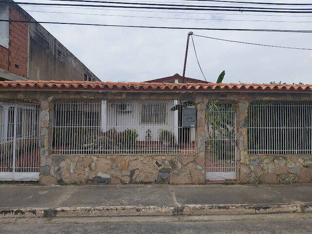 Venta en Ciudad Alianza - Guacara