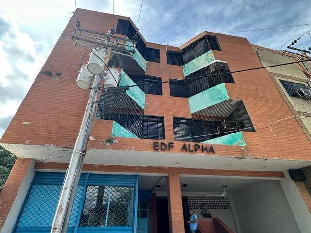 Venta en Av. Bolívar Vieja de Naguanagua -  Naguanagua