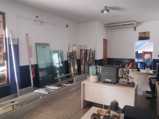 Local / Casa Comercial para Venta en  Naguanagua - 5