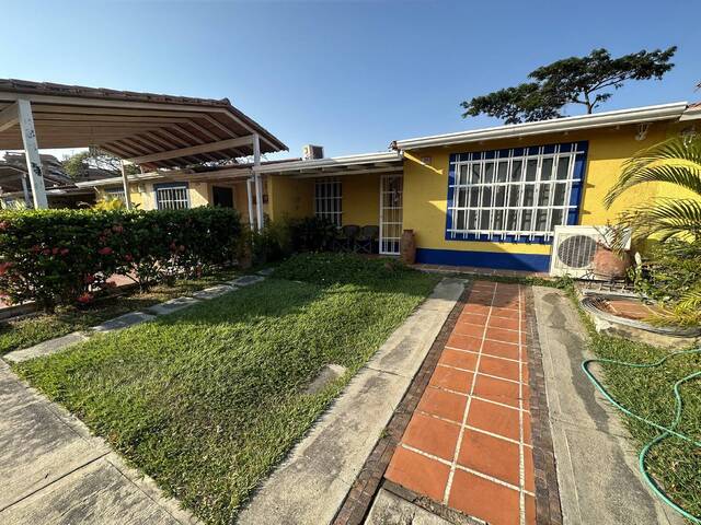 Venta en Valle de Oro - San Diego