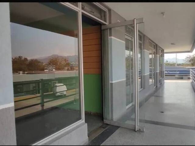 Venta en Paraparal - Los Guayos