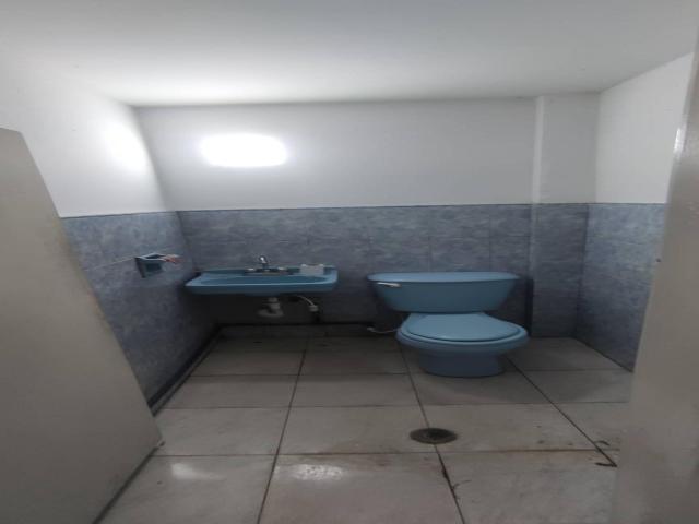 Local / Casa Comercial para Alquiler en  Naguanagua - 5