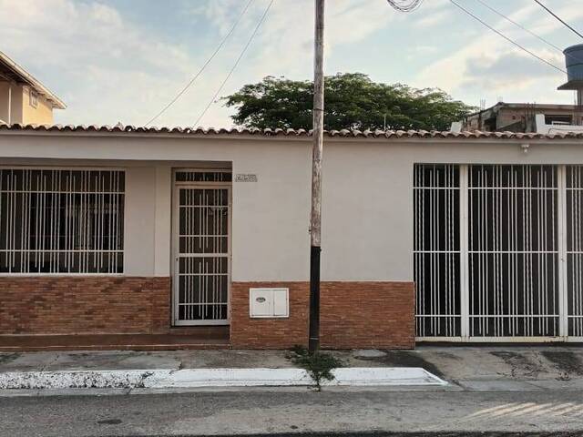 #187419 - Casa para Venta en San Joaquín - G