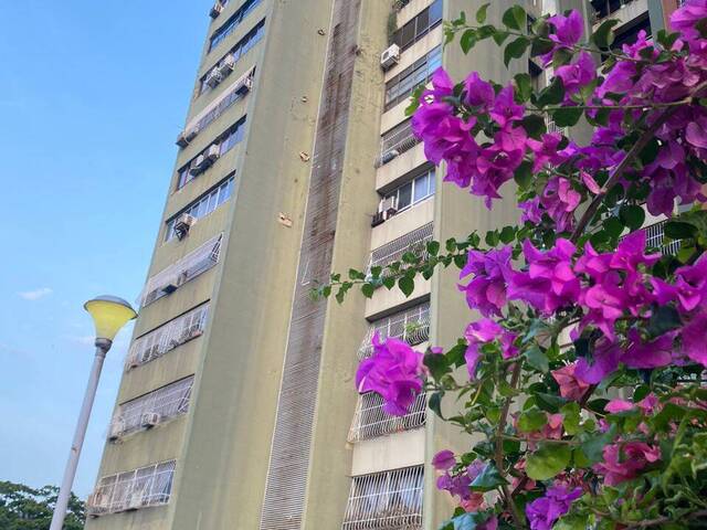 Venta en Av. Bolivar - Valencia