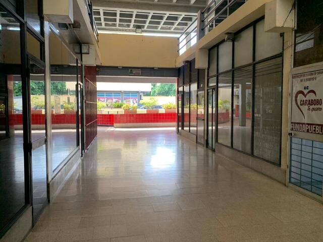 Venta en Av. Bolivar - Valencia