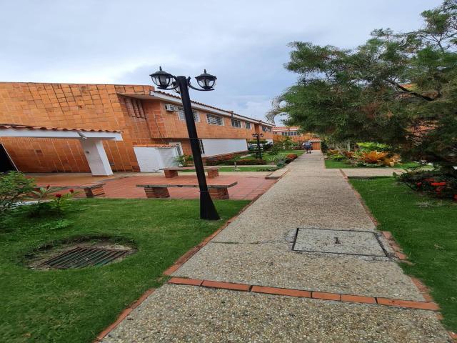 #189836 - Townhouse para Venta en Valencia - G - 2