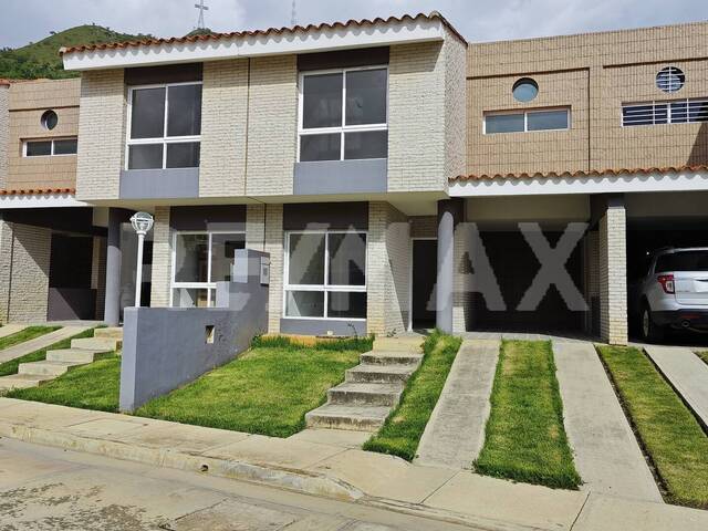 Venta en Cumbres de La Esmeralda - San Diego