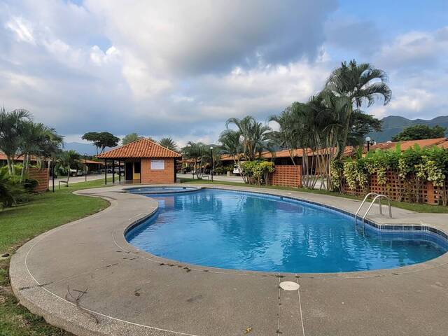 Venta en Valle de Oro - San Diego