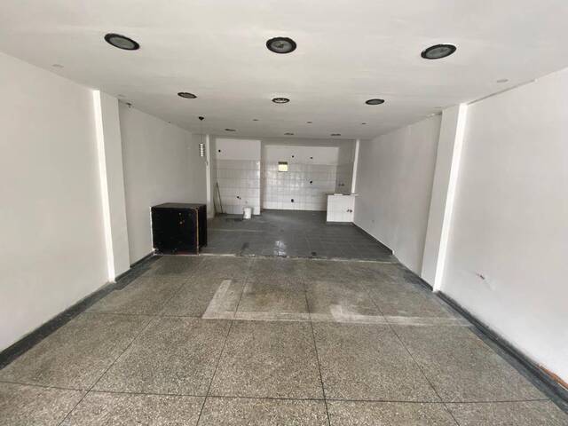Local / Casa Comercial para Alquiler en Los Guayos - 4