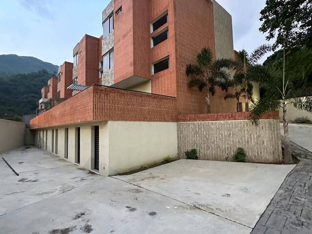 Townhouse para Venta en Naguanagua - 2