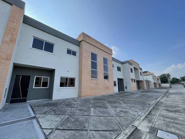 Venta en Sector El Colonial - San Diego