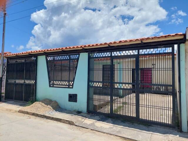 #208007 - Casa para Venta en San Joaquín - G