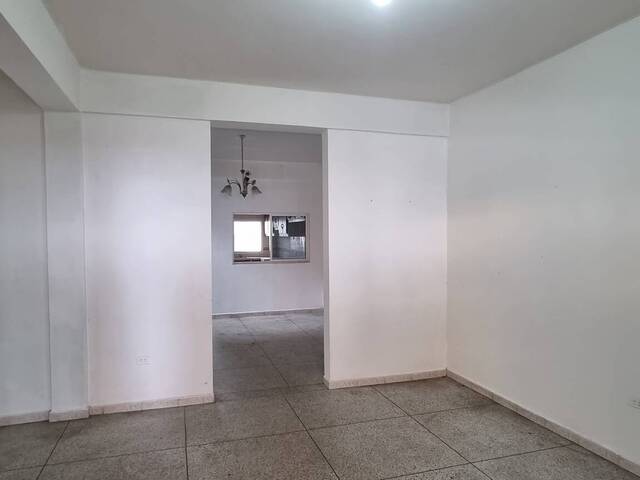 #211230 - Casa para Venta en Morón - G - 2