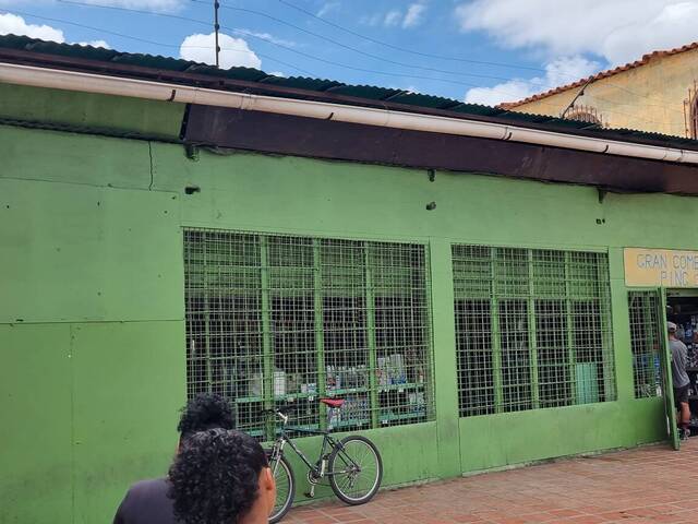 #211246 - Local / Casa Comercial para Venta en Morón - G