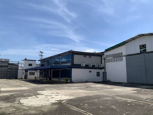 Venta en Zona Industrial La Floresta - Guacara