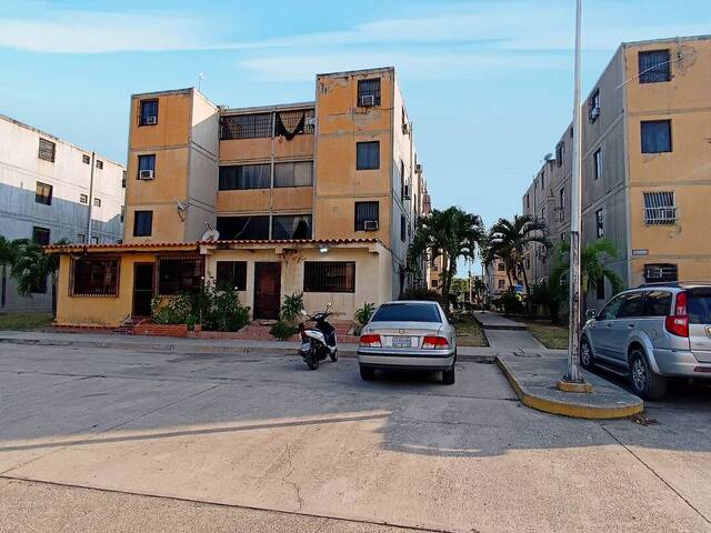 #218772 - Apartamento para Alquiler en Los Guayos - G