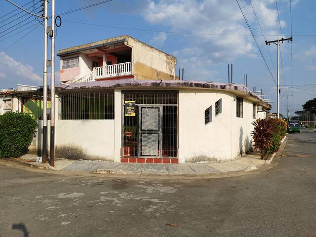 #220183 - Casa para Venta en Tocuyito - G