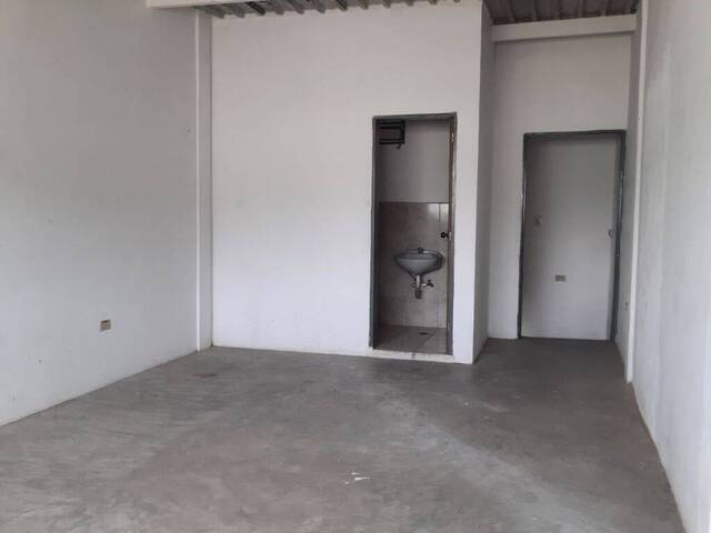 Edificio comercial para Alquiler en Valencia - 5