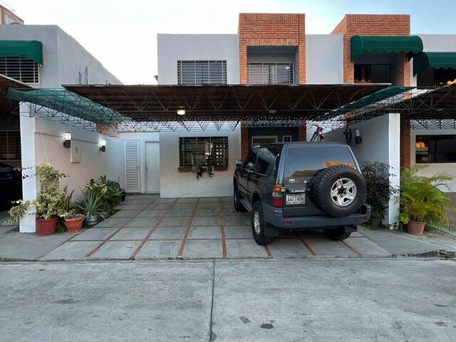 #223226 - Townhouse para Venta en Valencia - G