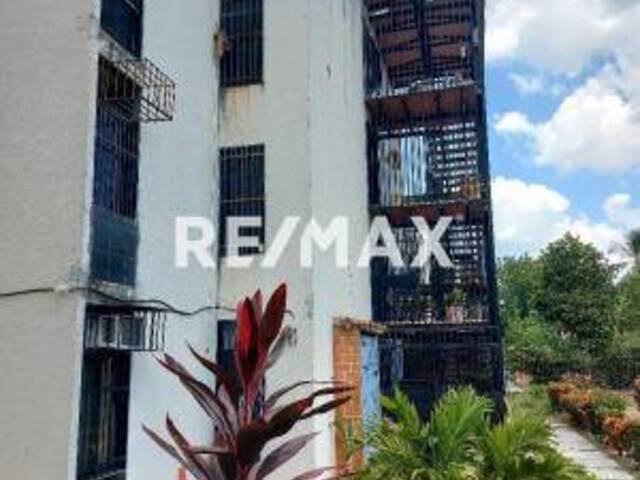 Apartamento para Venta en Los Guayos - 4