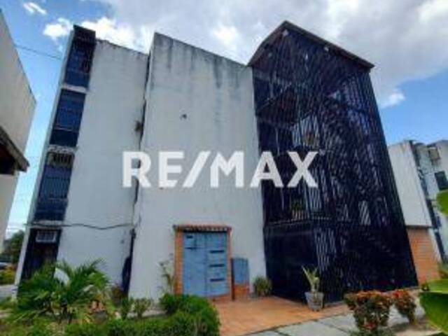 #227535 - Apartamento para Venta en Los Guayos - G - 3