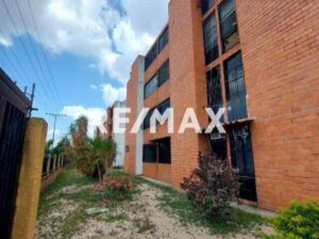 Apartamento para Venta en Los Guayos - 5