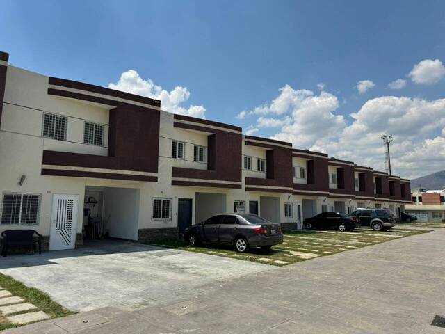 #221000 - Townhouse para Venta en  Naguanagua - G
