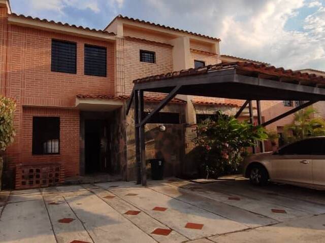#233814 - Townhouse para Alquiler en  Naguanagua - G