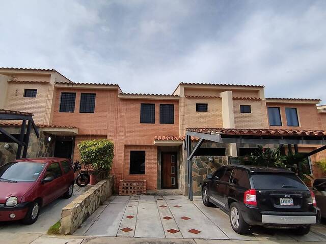#240269 - Townhouse para Alquiler en  Naguanagua - G
