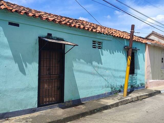 #243415 - Casa para Venta en Valencia - G