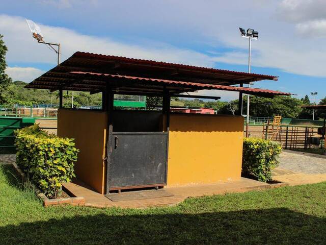#247784 - Hacienda / Finca / Granja para Venta en Tinaquillo - H