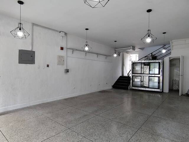 Local / Casa Comercial para Alquiler en Valencia - 5