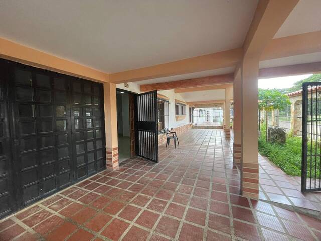 #259085 - Casa para Venta en Tocuyito - G