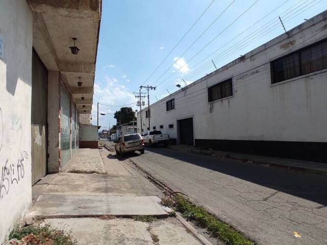 #266832 - Local / Casa Comercial para Venta en Guacara - G - 2
