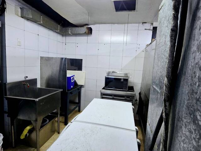 Local / Casa Comercial para Alquiler en  Naguanagua - 5