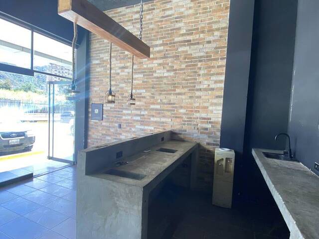 #25484 - Local / Casa Comercial para Alquiler en  Naguanagua - G