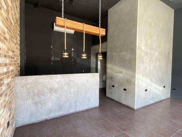Local / Casa Comercial para Alquiler en Naguanagua - 4