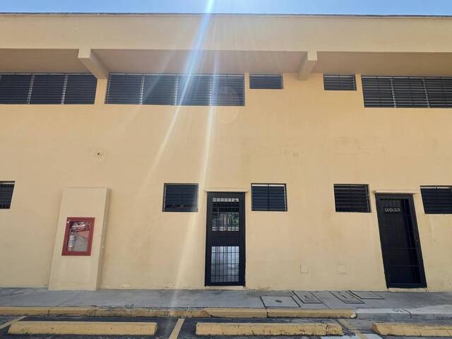 #271783 - Local / Casa Comercial para Alquiler en Tocuyito - G