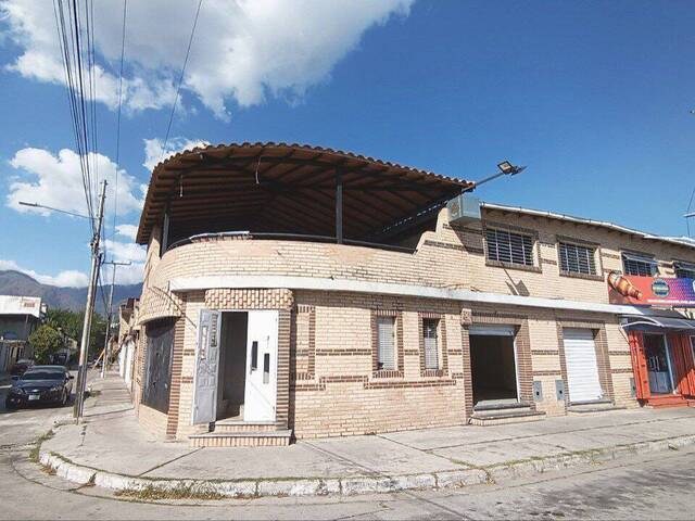 #274230 - Local / Casa Comercial para Venta en San Diego - G