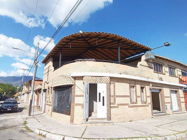 #274230 - Local / Casa Comercial para Venta en San Diego - G