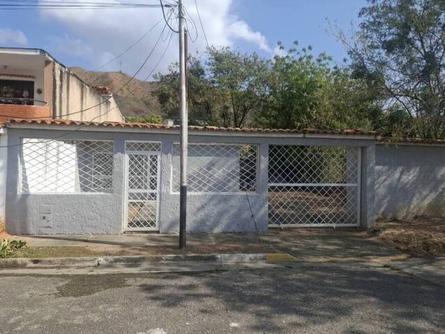 Venta en Lomas de La Esmeralda - San Diego