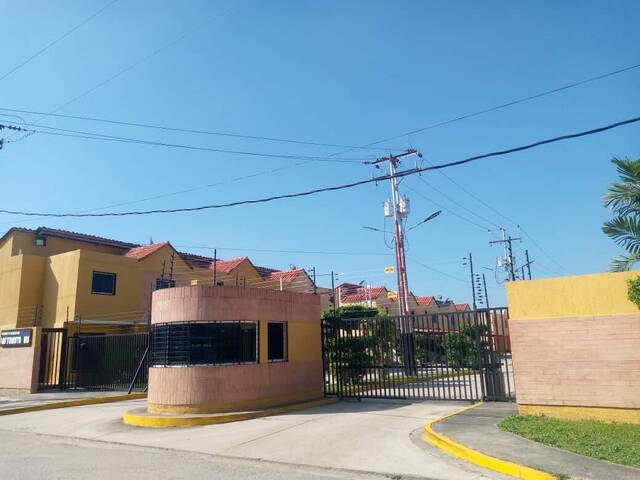 Venta en Conjunto Residencial Las Trinitarias, Ciudad Alianza - Guacara