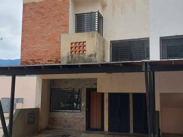 Venta en La Querencia  -  Naguanagua