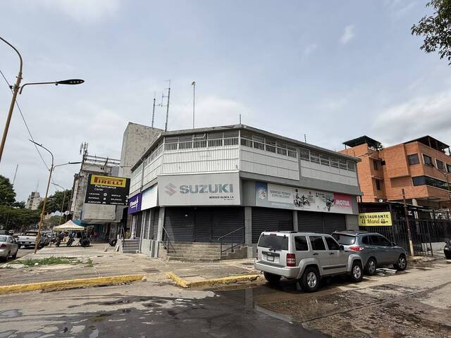 Venta en Avenida Bolivar - Valencia