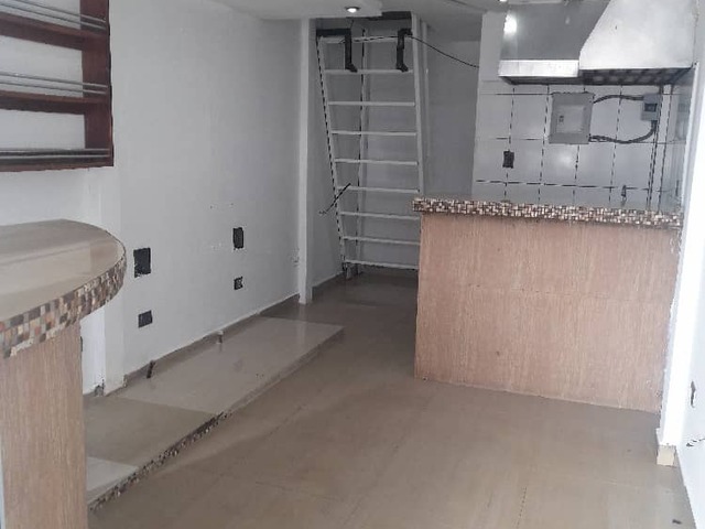 #281477 - Local / Casa Comercial para Alquiler en Los Guayos - G - 2