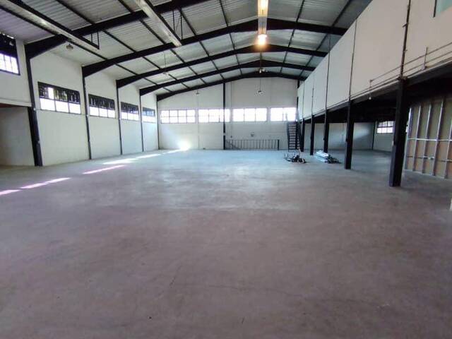Alquiler en Zona Industrial Castillito - Valencia